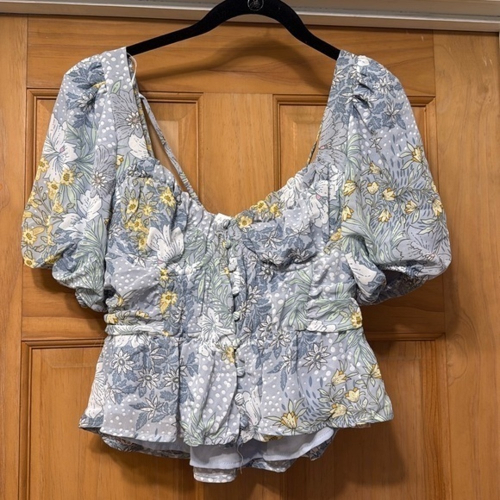 Astr the Label NWT Ditsy Blue Multi Floral Crop Top XS
